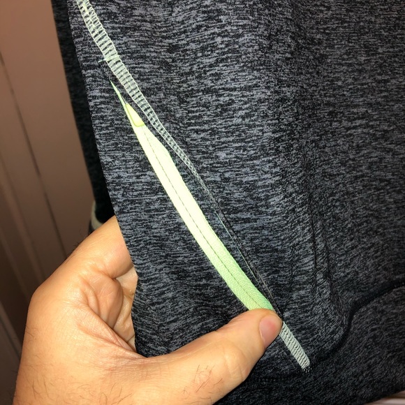 Sweaty Betty Gray Sweatahirt/ Running Top sz Small - Picture 3 of 5